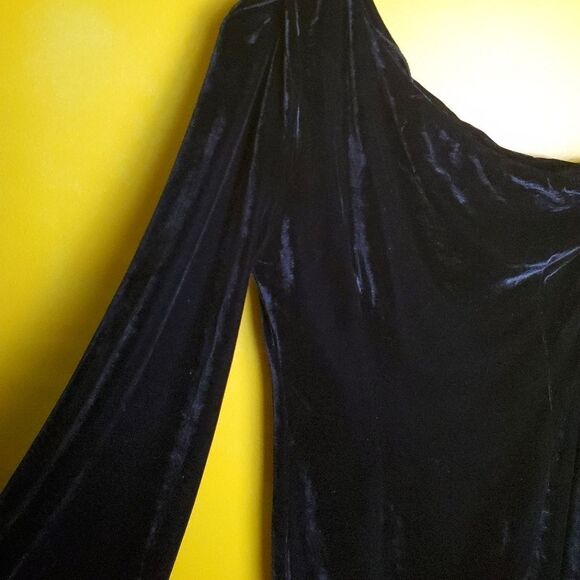 NWT Lulu's Black Velvet Mini Dress Size Small - Picture 6 of 9